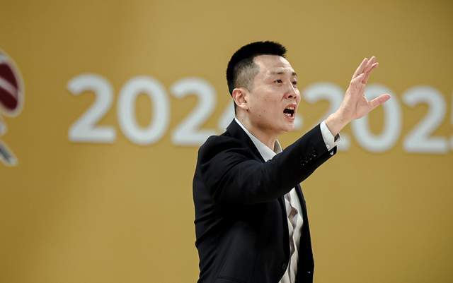 4名外援引争议，新赛季CBA上海男篮是豪赌还是秀肌肉？