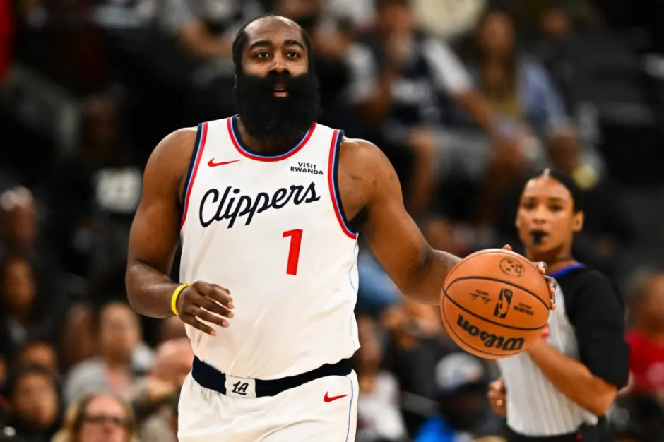 49-46半场逆转，勇士vs快船哈登20分像开挂，NBA半场让人笑掉牙