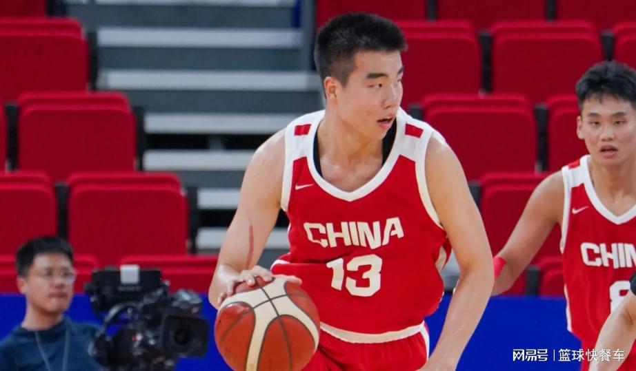 20分大胜！U17上海两星合砍112分，郭士强是该先把人拉进CBA还是国家队？