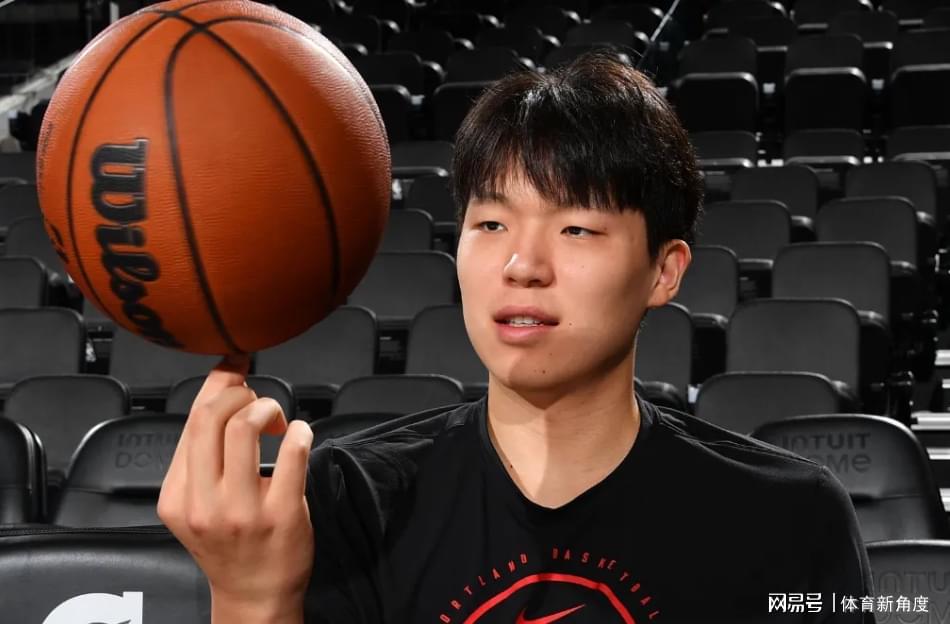 杨瀚森4场场均6.4分钟，G联赛去留争议，波特兰开拓者队该怎么抉择
