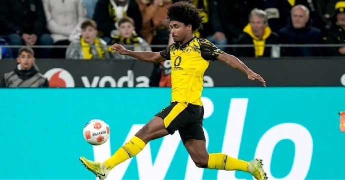 多特要把德甲速度机器留到2027，门德斯要解约金谁吞得下？