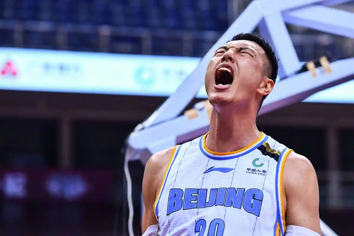 13.7分钟变隐身？翟晓川在CBA新赛季的尴尬数字