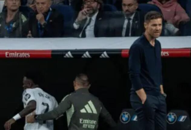 国家德比2-1：维尼修斯回更衣室，西甲戏码比肥皂剧还乱