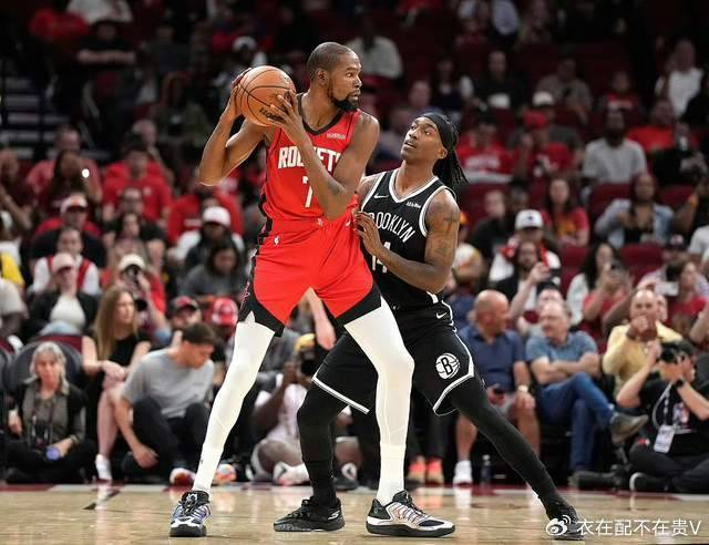 137分拿下首胜，乌度卡一刀切换首发，火箭在NBA第3场终于不再摸鱼？