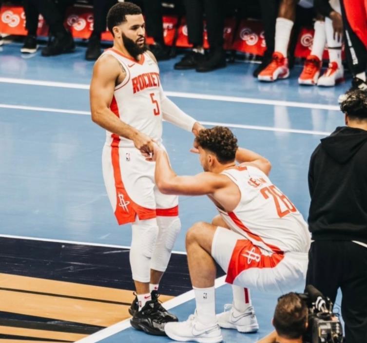 31岁詹姆斯·范佛里特随队出征第4场,NBA火箭队去多伦多能捞回胜率吗