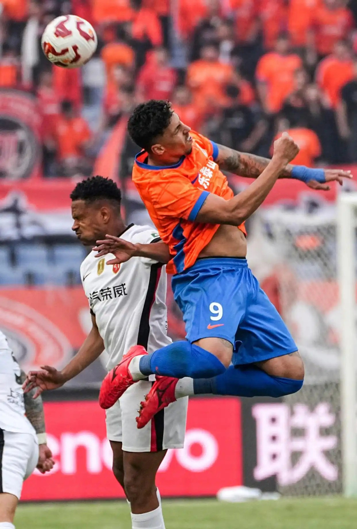 中超11月1日：泰山主场最后一战，3分差距能输吗？