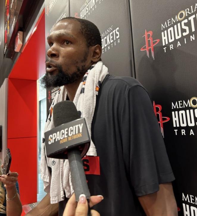 10月30日NBA：火箭队1胜2负客战多伦多猛龙队，谁更急得要命？