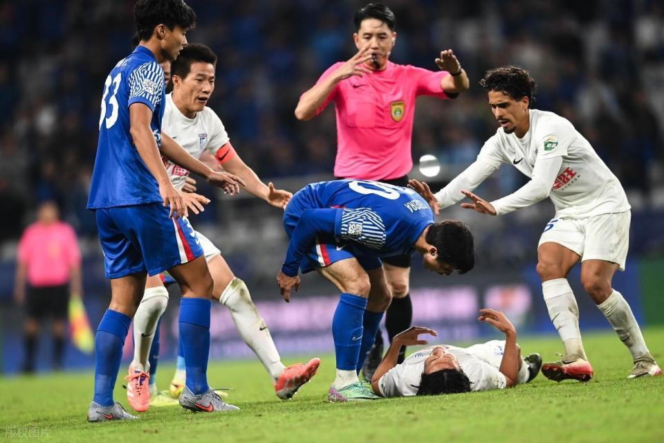 中超第31期评议惹争议：申花靠压哨点球抢回1分，英博上诉被足协打回