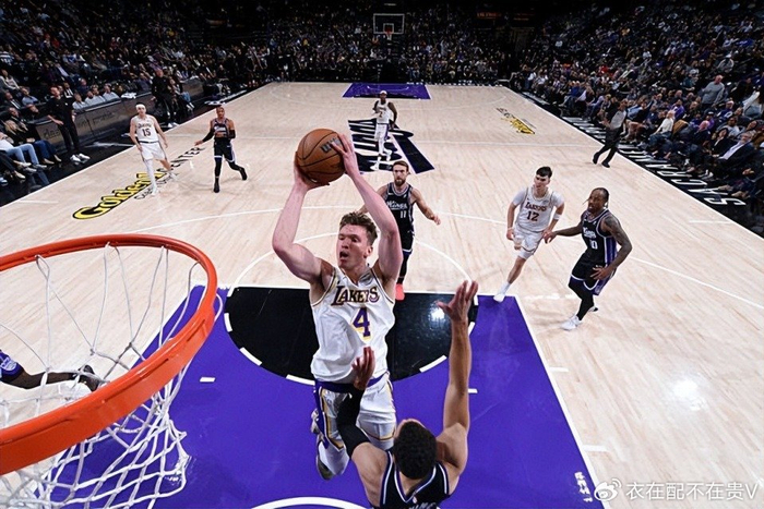 127-120险胜国王，湖人2胜1负，NBA轮换问题太明显