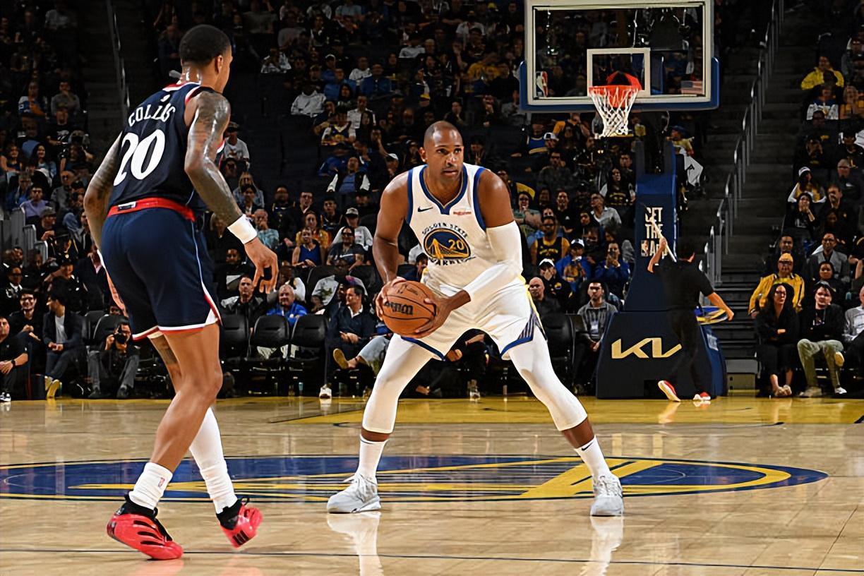 勇士98-79胜快船队，霍福德内线老将身份被捉急？NBA第5场暴露问题