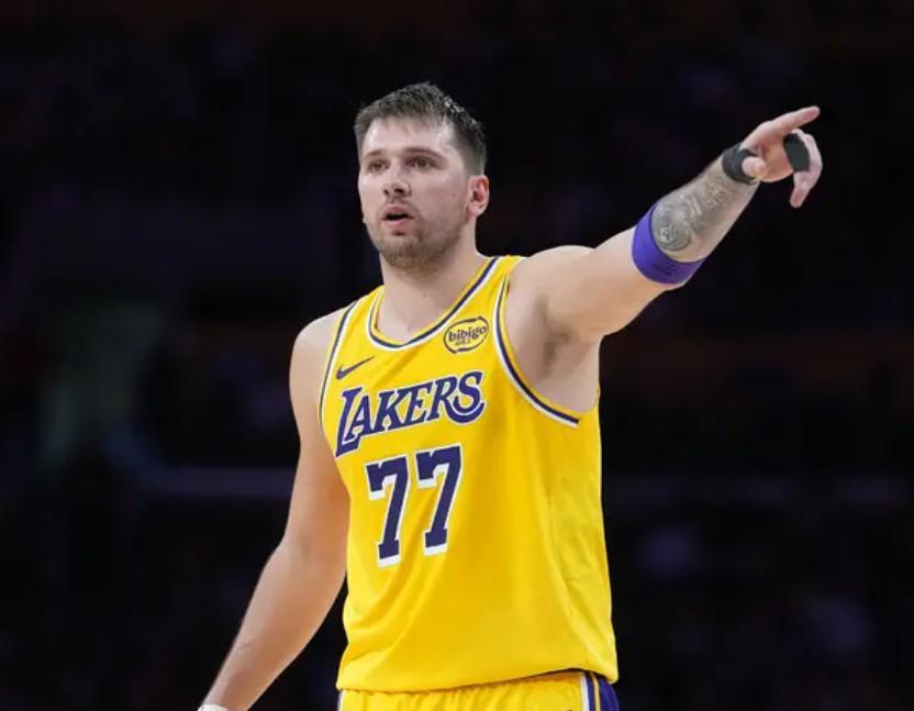 保罗·皮尔斯1句狠话：湖人季后赛恐惨败，NBA观众要笑不出声