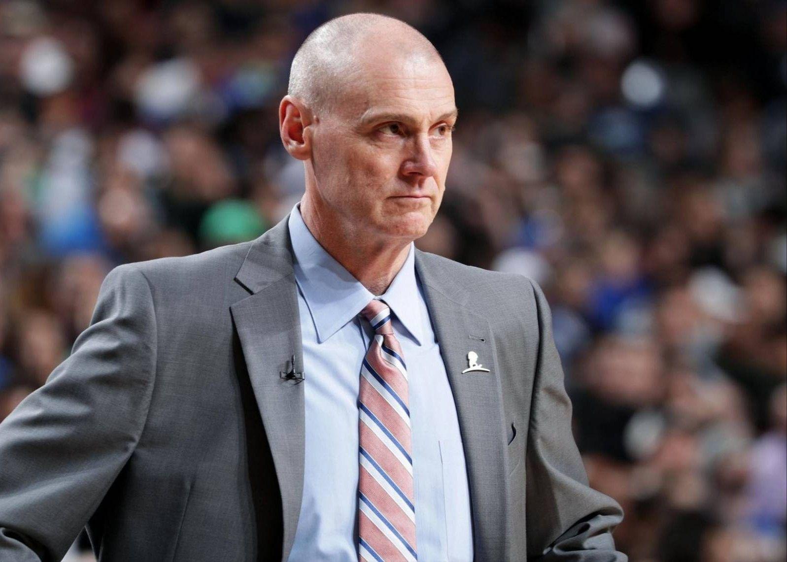 8人缺阵！步行者队客战独行侠，卡莱尔还能靠谁？NBA考验来了