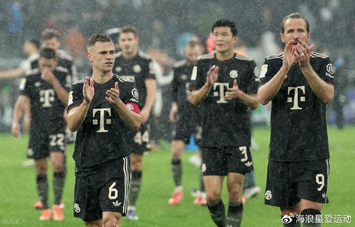 14场连胜！拜仁在德甲开季横扫，竟然把AC米兰1992/93的13连胜按在地上摩擦？