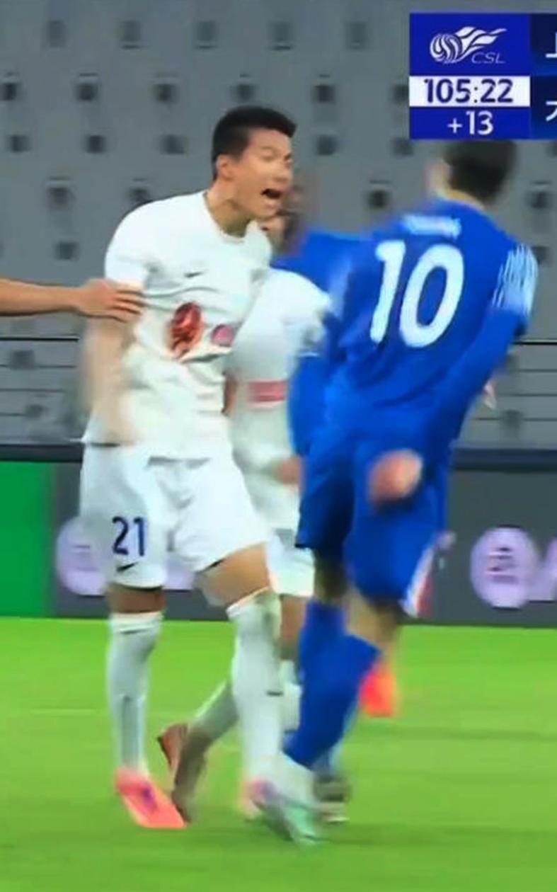 4例申诉全部被否，中超申花对大连英博的裁判判罚怎么说得过去？