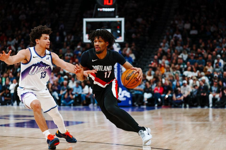 开拓者136-134险胜爵士：杨瀚森上场3分47秒，NBA客场血战