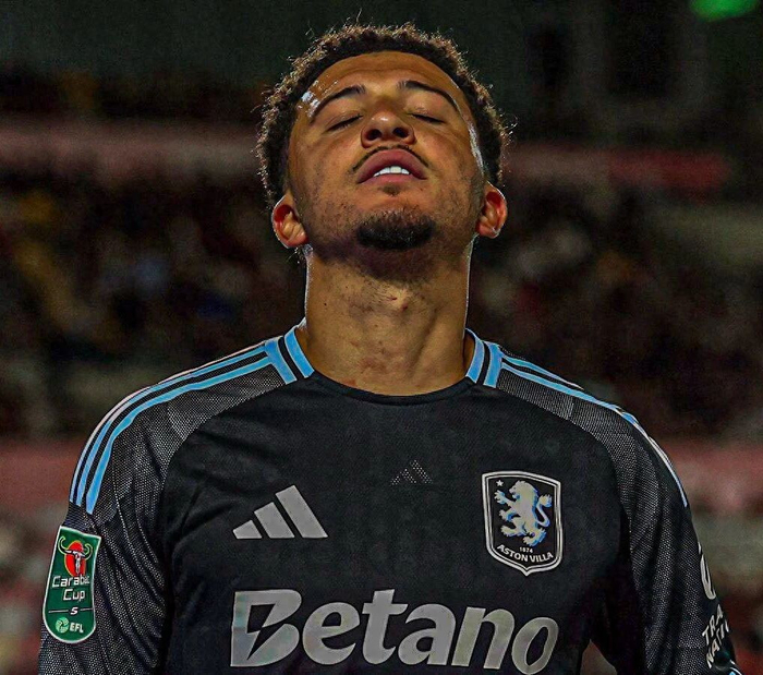 25岁桑乔的英超戏码：租借1年变曼联烫手山芋，维拉庆祝也尴尬