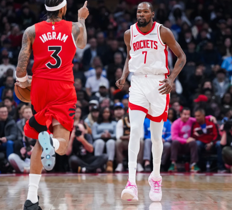 火箭换阵两连胜139分，空间+提速把NBA打成快攻乐园