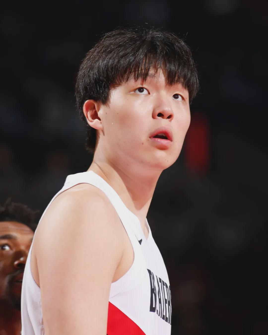 136-134惊险收场：波特兰开拓者在NBA靠霍勒迪27分命悬一线