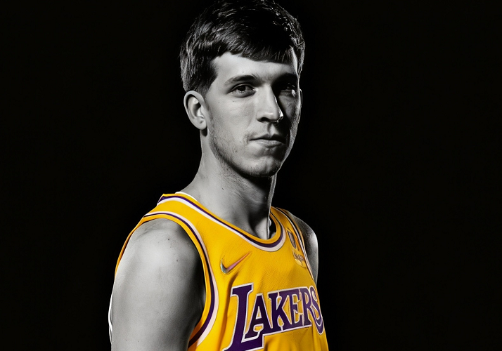 116-115险胜！里夫斯单场28分16助攻，湖人在NBA这场血战里偷来一命