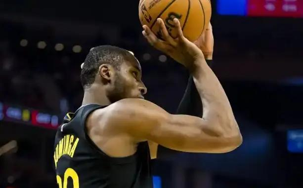 库明加58%命中率成惊喜，勇士NBA轮换争议翻车还是翻身？