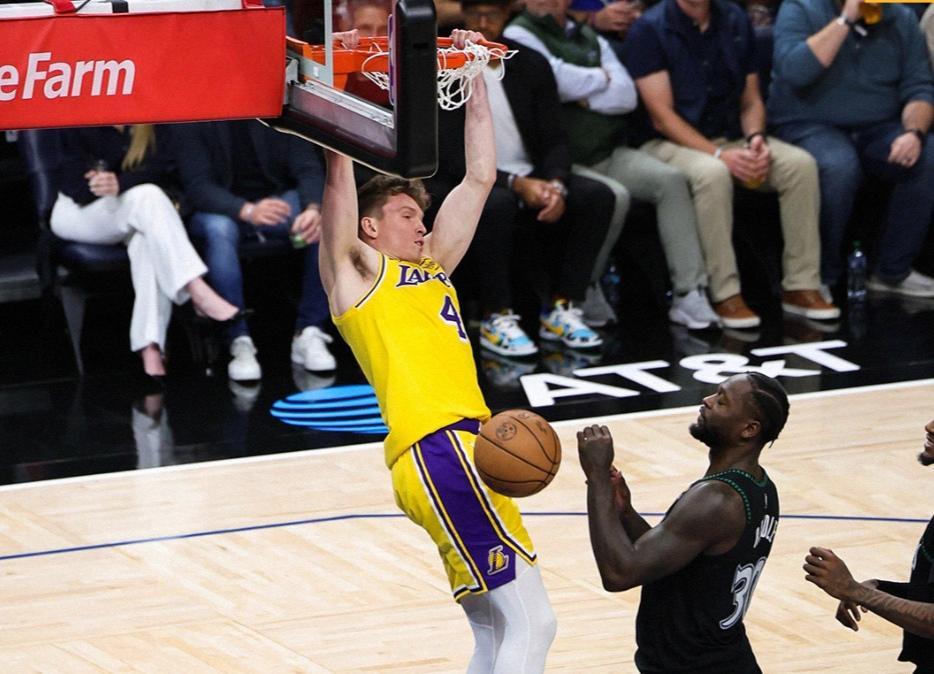 湖人116-115绝杀狼队，里夫斯28+16压哨，NBA这夜谁还敢说不精彩？