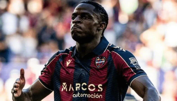 22岁锋霸3000/4000万解约金，英超6队争抢，巴塞罗那和皇马能插手吗？