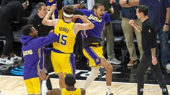 里夫斯28分16助攻绝杀，湖人逆转胜让NBA嘴巴合不拢