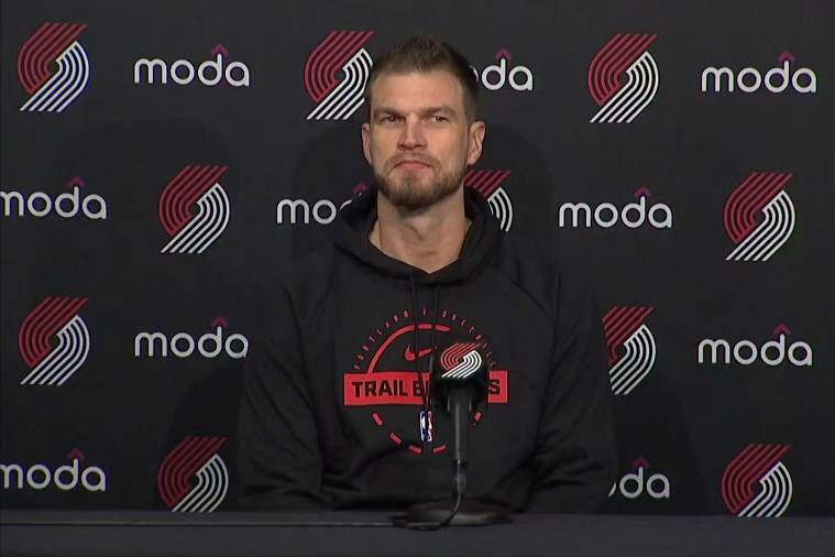 杨瀚森5场场均1.8分，NBA的轮换是竞技还是做生意？