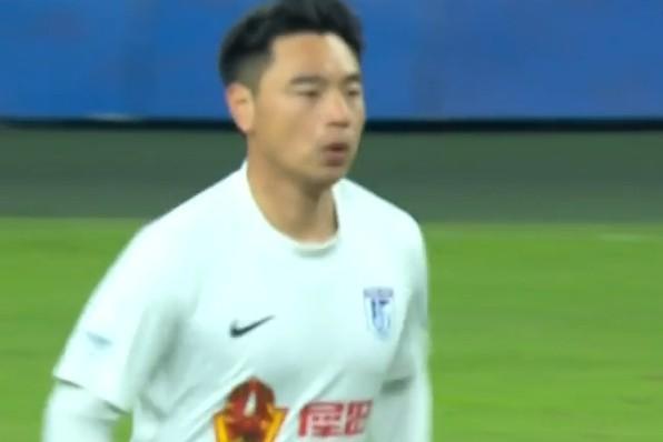 大连英博中锋只剩2人，赵学斌缺阵让中超排兵手忙脚乱