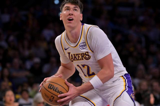 116-115!里夫斯16助攻压哨绝杀,NBA这场戏谁是湖人真神兵?