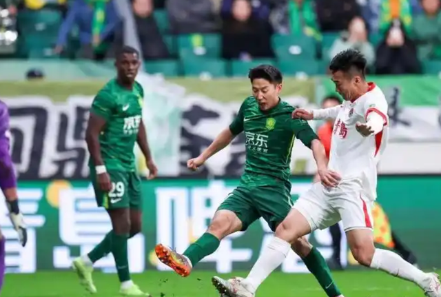 2比4翻车后爆料：中超联赛国安本想送亚泰3分？前冠军命悬一线