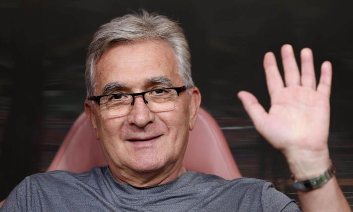 71岁收工、42年画句号：布兰科·伊万科维奇的国足主帅谢幕，比英超换帅还闹心