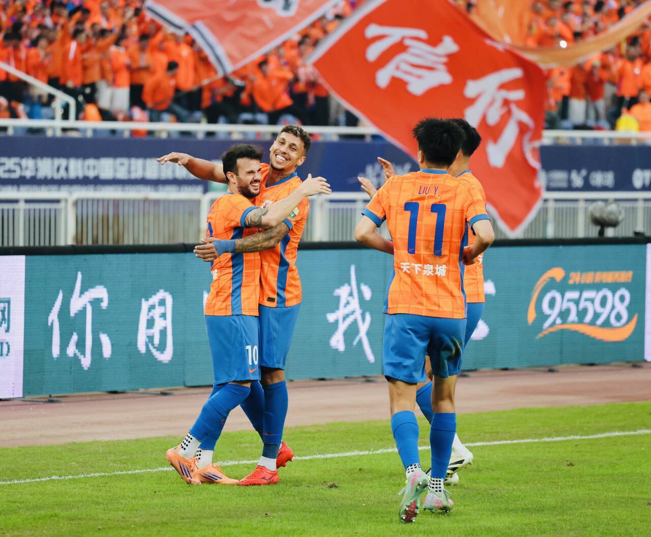 中超第29轮：鲁能主场收官在即，瓦科24球，金靴悬念还能拖几场？