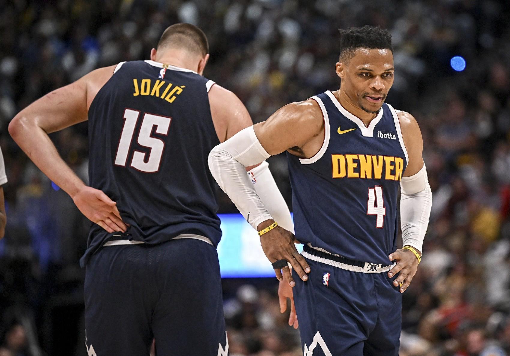 约基奇4连三双追平威少，丹佛掘金队开季3连胜冲击NBA王座