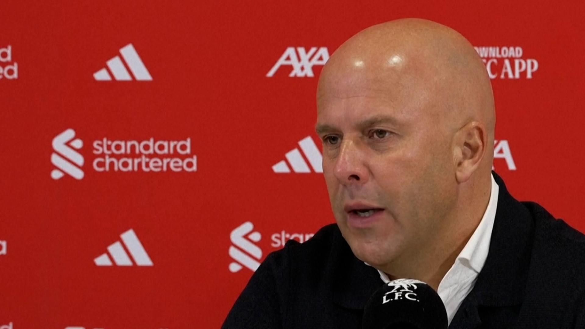 利物浦十人轮换3-0惨败，阿内·斯洛特这“保护”战术谁买账？英超6负7场折损大牌