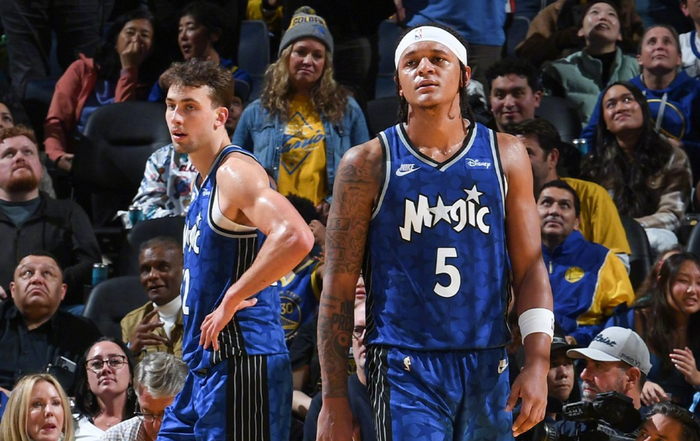 魔术4连败遇上黄蜂三分狂潮，NBA这场谁先崩盘？
