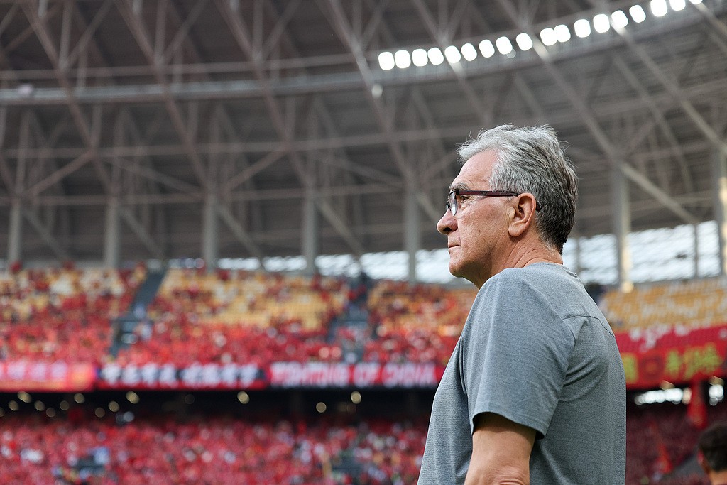 71岁宣布退役：伊万科维奇12冠履历从中超到伊朗超级联赛谁顶得住？