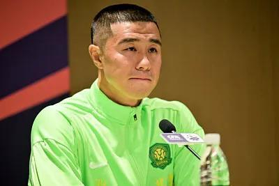 北京国安9场仅1胜尴尬，中超第4的脸呢？侯森签名能当良药吗