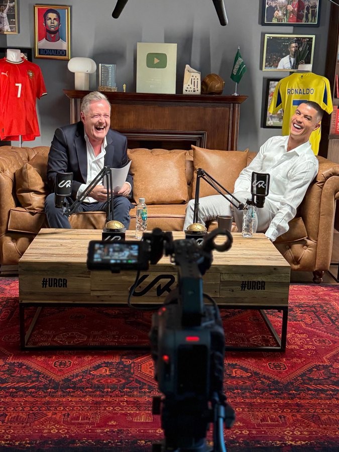 2022旧账又翻：C罗与皮尔斯未删版预告，英超恩怨跑到沙特职业联赛来