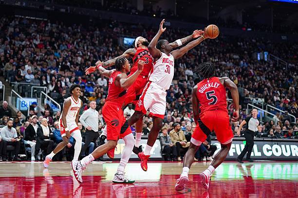 火箭139-121胜多伦多猛龙队，2150万合同的克林特·卡佩拉还能值吗？NBA战绩2胜2负