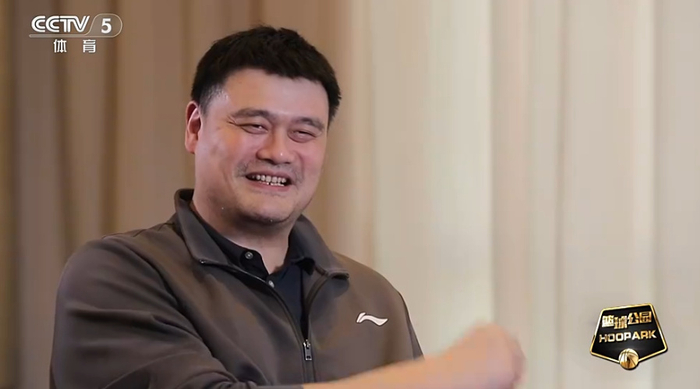 2002年为进NBA：姚明带上海男篮夺冠，八一队神话被终结？