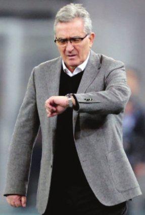 42年教练生涯画句号：伊万科维奇宣布退休，国足世界杯梦还剩几成？英超风向起伏