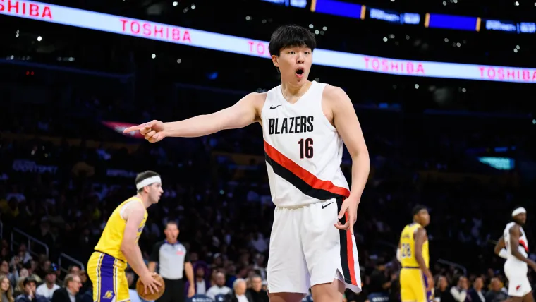 16号签选秀风波：杨瀚森首5场1.8分，NBA球迷炸锅了