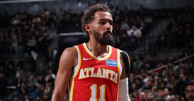 北京时间10月31日，特雷·杨因右膝扭伤缺席，老鹰队明日NBA客战步行者