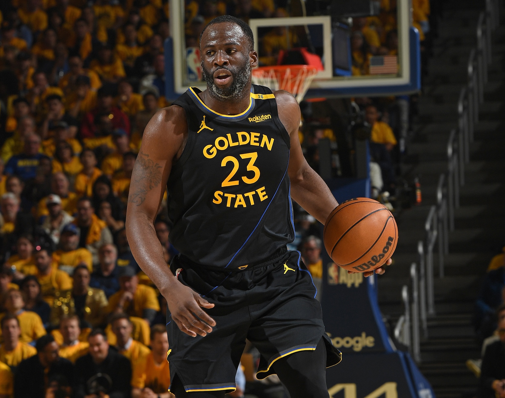 勇士12场赛程10客场，NBA这是要把球员扔进洗衣机吗？