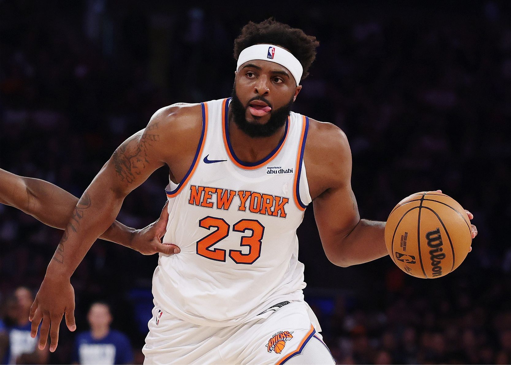 11月1日2人伤情成疑,NBA尼克斯伤表比过山车还刺激