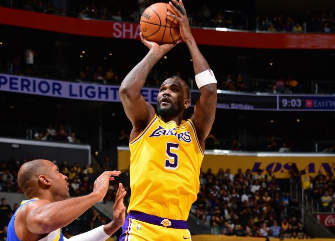 82场赌注：湖人签艾顿能真让NBA内线重生吗