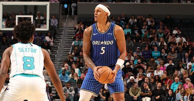 魔术123-107击溃黄蜂，NBA常规赛班凯罗准三双还差点味儿