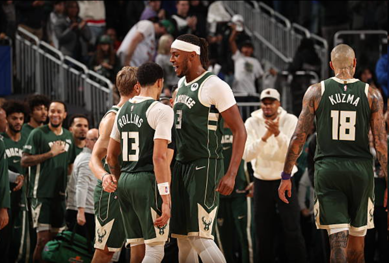 120-110，勇士被雄鹿队的旧将烤熟了，NBA赛场就是这么打脸