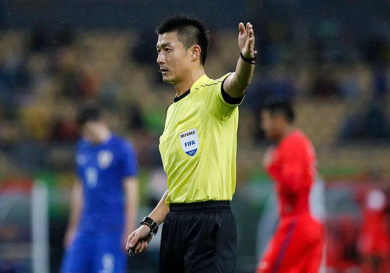 中超第29轮：3场争冠战全给本土哨，公平在哪？什么鬼